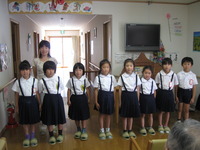 東小学校2年生9名地域探検で来訪