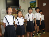 東小学校2年生9名地域探検で来訪