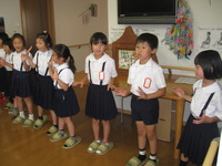 東小学校2年生9名地域探検で来訪