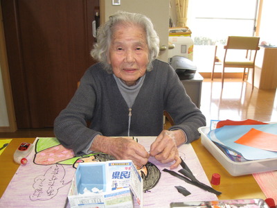ちぎり絵を使い紙芝居の作成