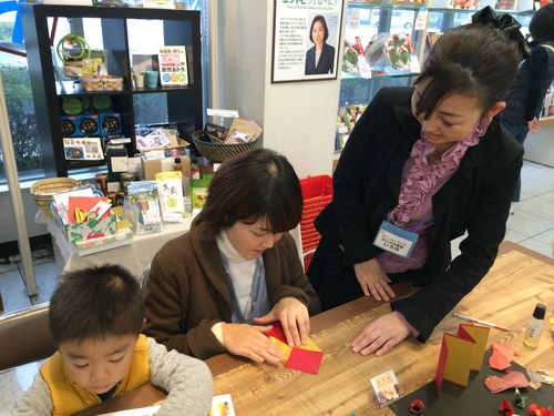 【origami・新春ご利益を折る】おりがみで干支のサル・鶴のぽち袋 【origami・新春ご利益を折る】おりがみで干支のサル・鶴のぽち袋