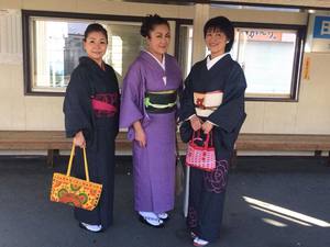 デニムきもの*電車お出かけ♪10-1Kettleさんでお茶時間&だっ手羽突撃訪問! デニムきもの*電車お出かけ♪10-1Kettleさんでお茶時間&だっ手羽突撃訪問!