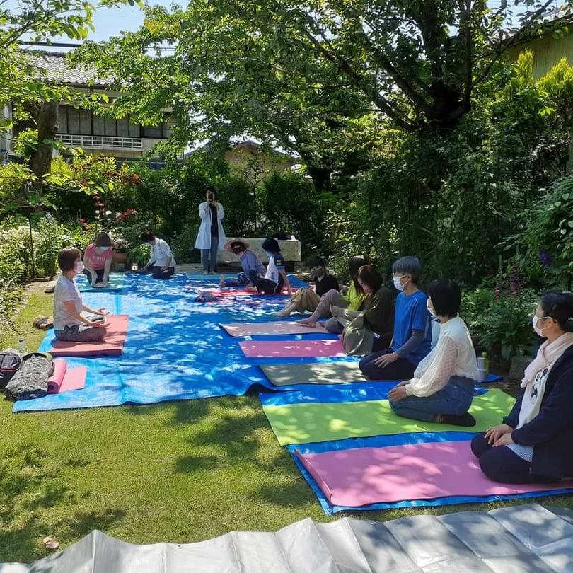 ガーデンヨガ お外でyogaの開催報告 ガーデンヨガ お外でyogaの開催報告
