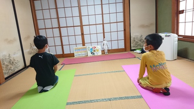 声71: 個人レッスンに小学校低学年のお子さんも 声71: 個人レッスンに小学校低学年のお子さんも