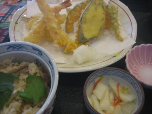 今日のお昼~天ぷら定食♪