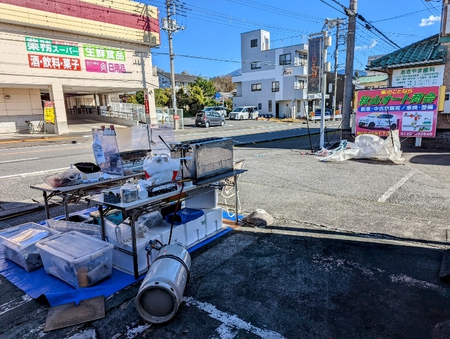 <営業予定変更のお知らせ>本日、突風でテント屋台が飛ばされ営業不可となりましたので明日(2/20)に変更させて頂きます。 <営業予定変更のお知らせ>本日、突風でテント屋台が飛ばされ営業不可となりましたので明日(2/20)に変更させて頂きます。