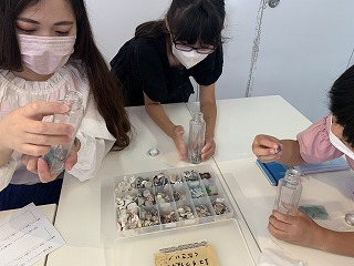 SDGsのものづくり「貝殻のハーバリウムとレジンクラフト」開催 SDGsのものづくり「貝殻のハーバリウムとレジンクラフト」開催