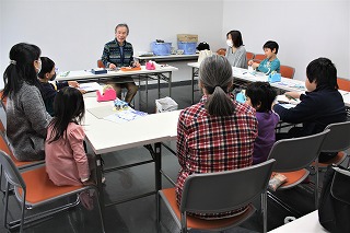 「紙クラフト教室」開催 ‐ 広井さんの紙工房 「紙クラフト教室」開催 ‐ 広井さんの紙工房