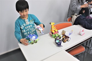 「紙クラフト教室」開催 ‐ 広井さんの紙工房 「紙クラフト教室」開催 ‐ 広井さんの紙工房