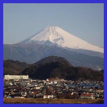 絶景冠雪富士の姿 ★ 今朝の伊豆の国市からの富士山
