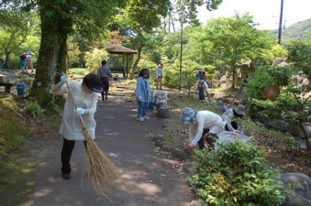ほたるの夕べ開催★修善寺温泉赤蛙公園で