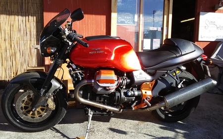 MOTO GUZZI V11 SPORT ロッソマンデーロ MOTO GUZZI V11 SPORT ロッソマンデーロ