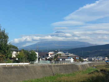 【ドーナツ雲!?】今朝の富士山 【ドーナツ雲!?】今朝の富士山