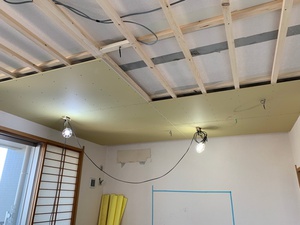 配線工事とボード貼り 配線工事とボード貼り