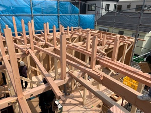 高さ6mの作業場所でした 高さ6mの作業場所でした