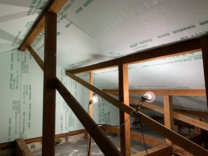 屋根裏断熱 屋根裏断熱