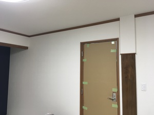 クロスも貼り終わって クロスも貼り終わって
