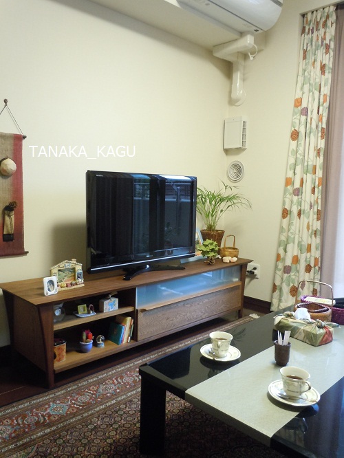 木のぬくもりあるTVボード-H邸のご紹介。