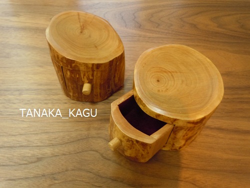 木の宝箱。
