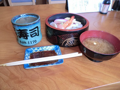 今日のランチはチラシ寿司でした 今日のランチはチラシ寿司でした