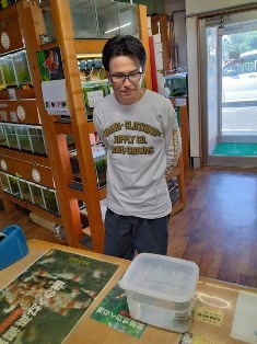 エビを持って来てくれたお客様 石まろさん エビを持って来てくれたお客様 石まろさん