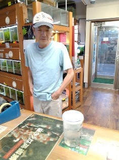 エビを持って来てくれたお客様 鈴敏シュリンプさん エビを持って来てくれたお客様 鈴敏シュリンプさん