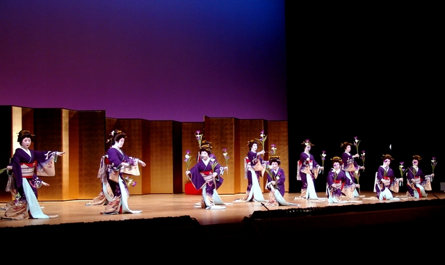 第77回源氏あやめ祭