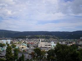 源氏山の南側、いい眺めです。