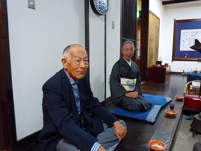 話足りない。