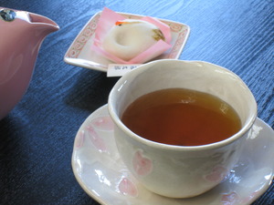 お茶にしませんか