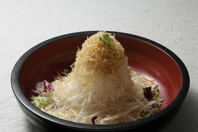 大噴火サラダ