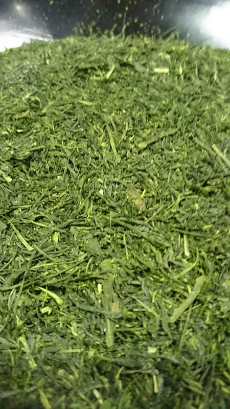 新茶の荒茶が出来ました。 新茶の荒茶が出来ました。
