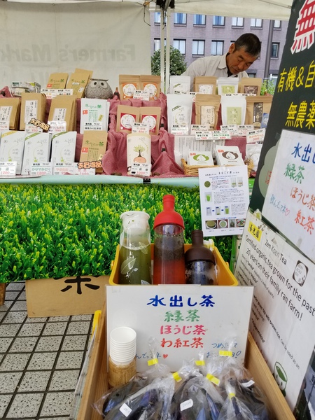 青山のファ―マ―ズマ―ケットにて試飲販売中です。 青山のファ―マ―ズマ―ケットにて試飲販売中です。