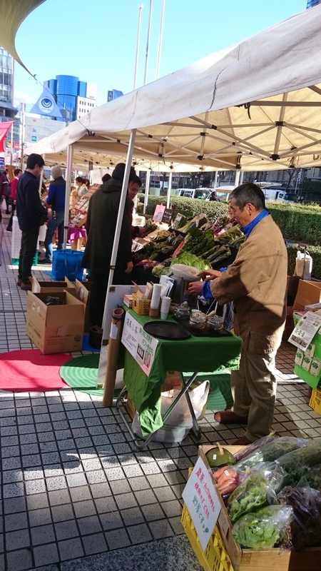 青山のファ―マ―ズマ―ケットにて試飲販売中。 青山のファ―マ―ズマ―ケットにて試飲販売中。