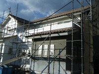 家の耐震性を増しながら将来のメンテナンス費用を抑える塗壁材