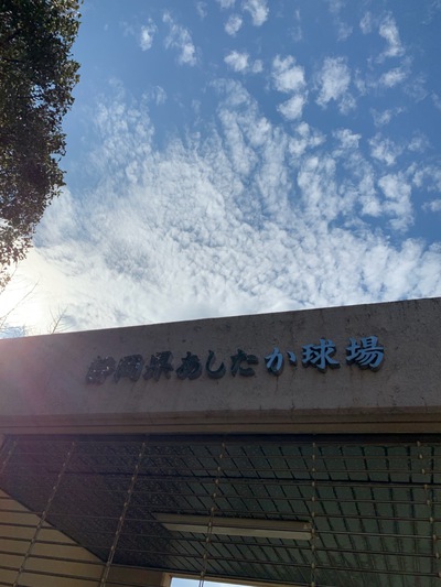 御殿場ボーイズ　一期生　古屋　旺星　　愛鷹キャンプで小中学生に野球指導