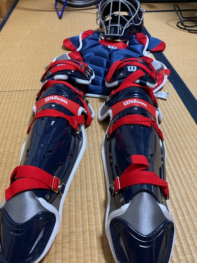 公式戦用キャッチャーレガース