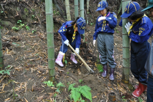 5月隊集会　『自然の恵み』　竹の子掘り