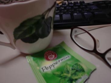 お茶にしますか