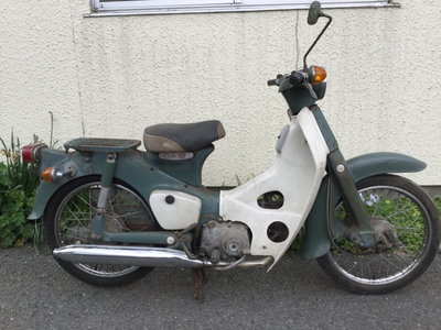 CubYA（カブヤ）びちゅけのバイクツーリング日記:スーパーカブC50初期型(1966)が入荷｜スーパーカブ・モンキー・シャリー・ダックス・HONDA 原付バイクの販売