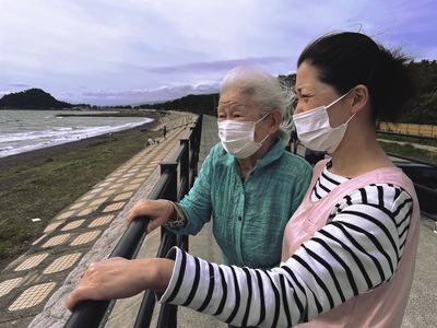 お泊り可能デイサービス　だんらんの家沼津／海を見に行こう！