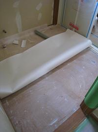 床糊さし作業中