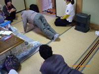すごい、腕立て伏せ４回