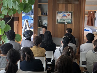 〈後藤由紀子さんお話会〉の様子
