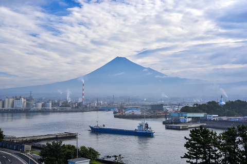 久々の港からの富士山