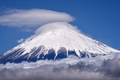 雨上がりの富士山