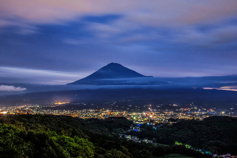 明星山からの夜明けの富士山