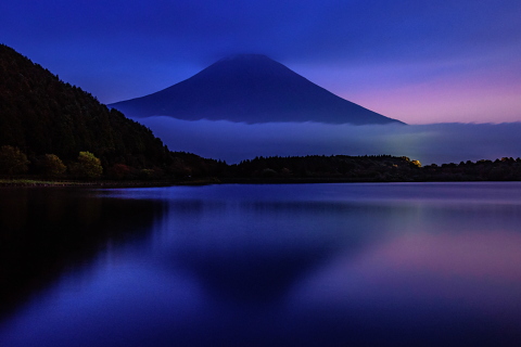 悪天ながらも姿を見せた富士山