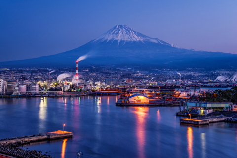 富士山ドラゴンタワーからの夜明け風景