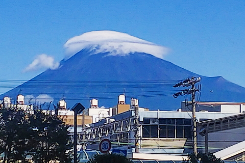 天気回復直後の笠富士